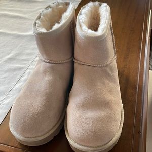 Uggs mini boots. Size 9, worn once